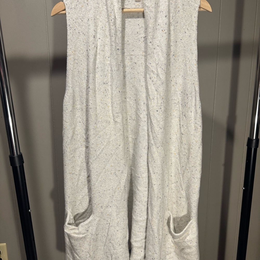 LOFT Off-White Sleeveless Cardigan